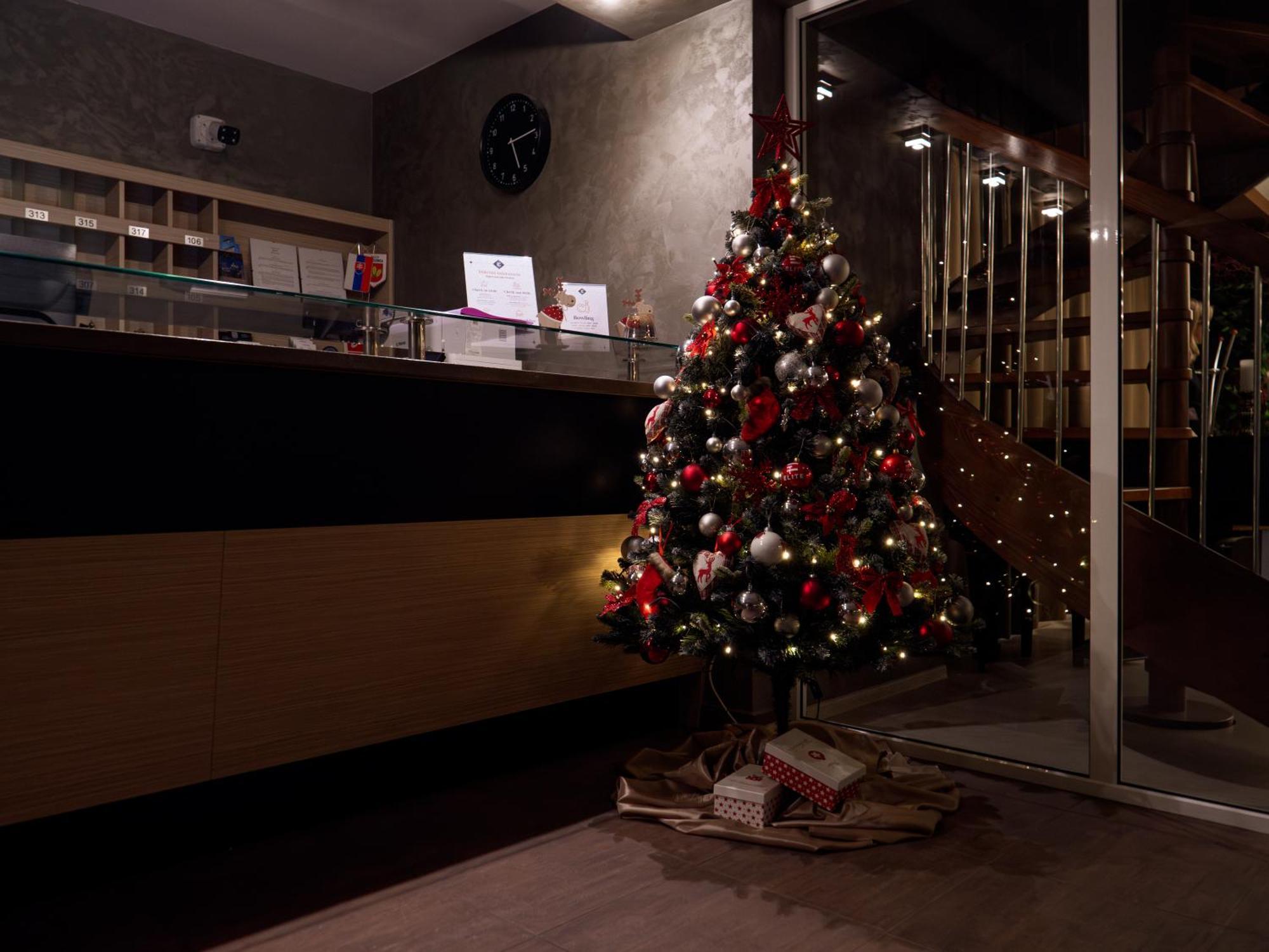 Elite Hotel Nova Dubnica Exterior photo
