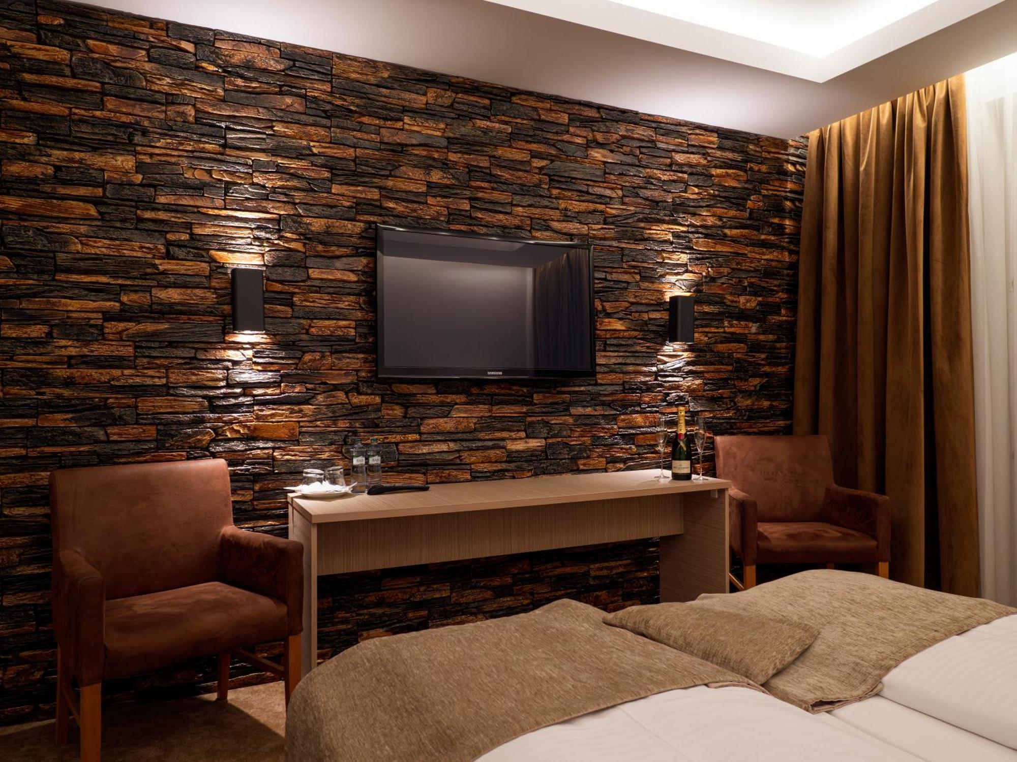 Elite Hotel Nova Dubnica Exterior photo