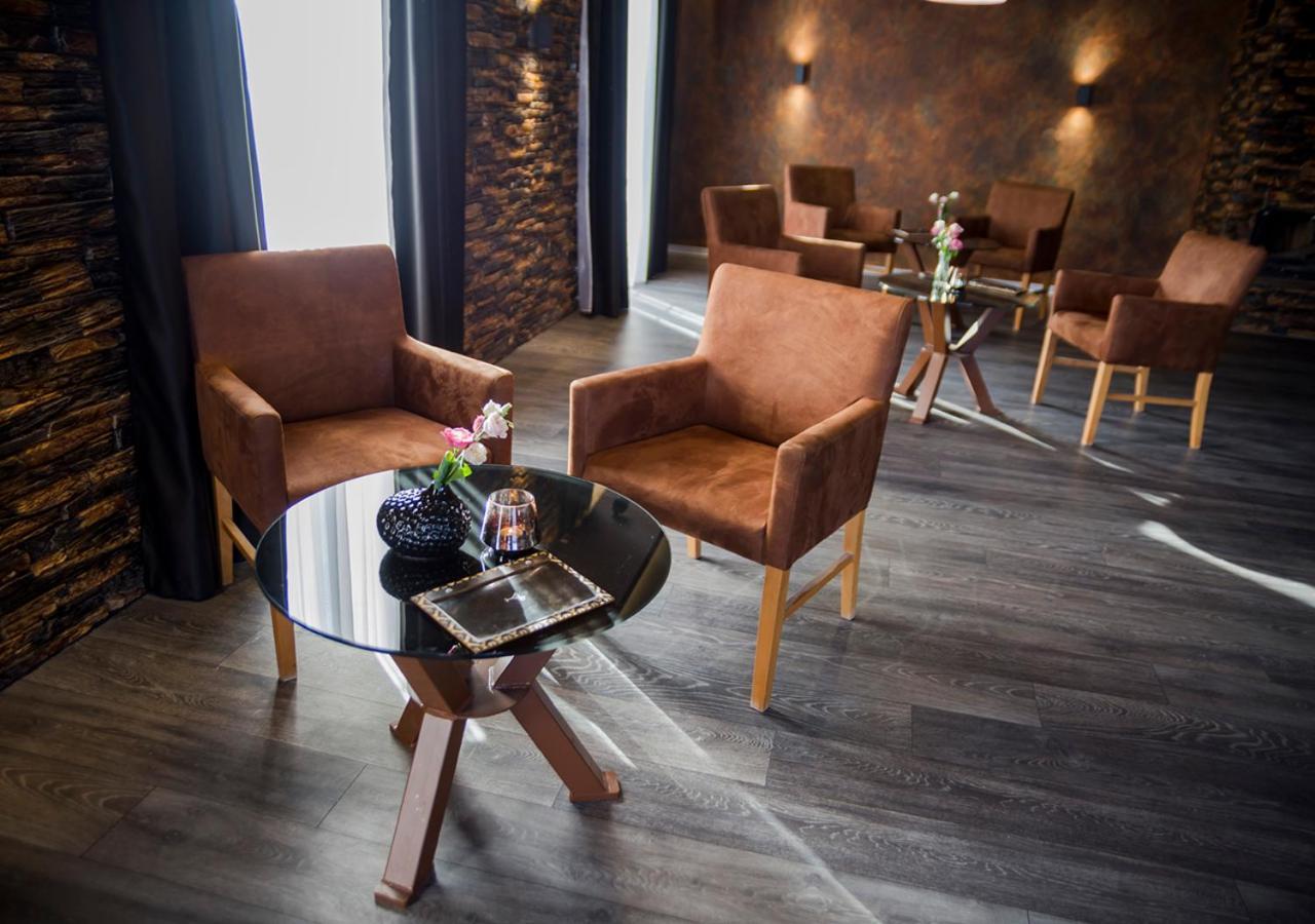 Elite Hotel Nova Dubnica Exterior photo